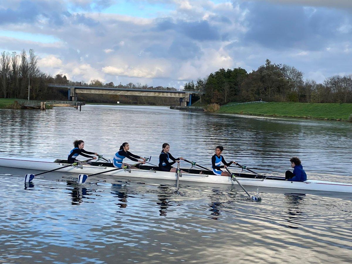 Quatre de couple femme U15 - yolette : Alice, Perrine, Maya, Lucie et Noham